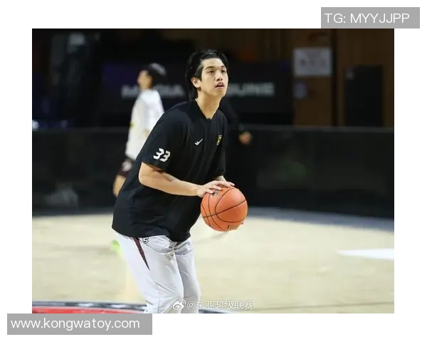 昌原猎隼迎战蔚山现代太阳神力争主场胜利展现球队实力与斗志 昌原猎隼迎战蔚山现代太阳神力争主场胜利展现球队实力与斗志